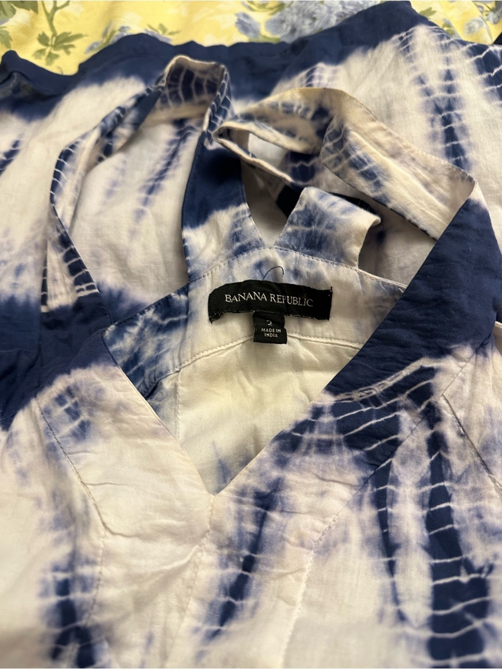 Banana Republic Navy and White Tie-Dye V-Neck Top